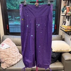 NWT KASHI Purple Splatter Paint Pants size Medium
